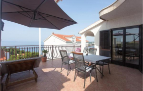 2 Bedroom Gorgeous Apartment In Podstrana